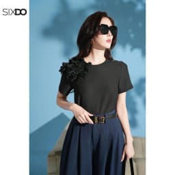 Thumbnail Áo đen nữ cộc tay hoa 3D SIXDO (Black 3D Flower Woven Blouse) 2