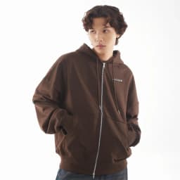 Thumbnail Áo Khoác Hoodie DAPPERANDMORE Metal Zipped Vải Nỉ Chân Cua 100% Cotton Phối Tag Kim Loại - Brown 4