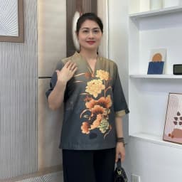 Thumbnail Áo Kiểu Trung Niên A336, Mẫu Sơ Mi Lụa Cổ Bà Lai Chất Lụa Hoa 3D Tay Lỡ Lịch Sự | Thời Trang MAI THY 3