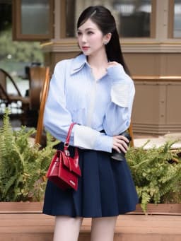 Thumbnail Áo sơ mi nữ kẻ xanh trắng dài tay cổ đúp túi ngực thêu nơ YAME YA434 1