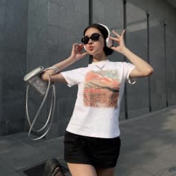 Thumbnail Áo Thun Baby Tee Nữ 100% Cotton Oh Wonder Studio Estate Sunset Classic Fit 4