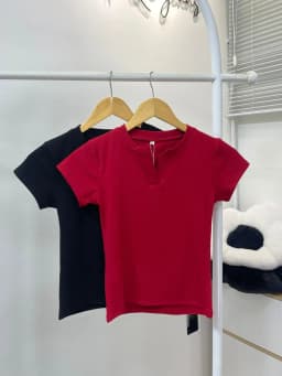 Thumbnail Áo thun nữ cổ trụ V ôm body co giãn basic chất mịn TiQi Jeans 1