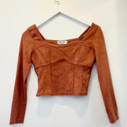 Thumbnail Áo thun thời trang secondhand thanh lý. Giá rẻ. Giao hàng hoả tốc toàn quốc 1