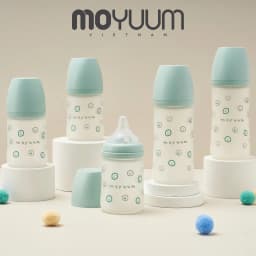 Thumbnail Bình sữa Thủy tinh tráng silicon Moyuum - Mẫu xanh - 150ml - Kèm núm 1 4