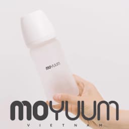 Thumbnail Bình sữa Thủy tinh tráng silicon Moyuum - Mẫu trơn - 240ml - Kèm núm 2 4