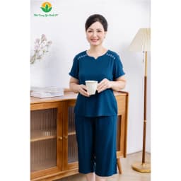 Thumbnail Bộ lanh tole  trung niên quần lửng áo cộc tay cổ thêu vai thời trang Việt Thắng - B26.2408 1