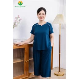 Thumbnail Bộ lanh tole  trung niên quần lửng áo cộc tay cổ thêu vai thời trang Việt Thắng - B26.2408 2
