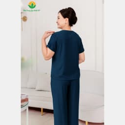 Thumbnail Bộ lanh trung niên mặc mùa hè Việt Thắng quần lửng, áo cộc tay cổ V thêu họa tiết - B26.5093 2