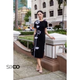 Thumbnail Đầm đen ôm hoa 3D thủ công SIXDO (Black 3D Flower Woven Pencil Dress) 2
