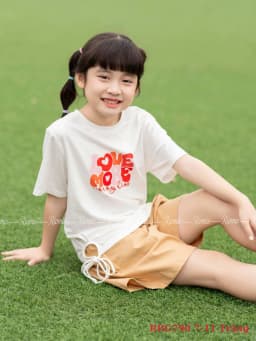 Thumbnail Đồ bộ bé gái RIOMIO size 27-50kg, áo phông in chữ Love More phối quần kaki RBG790 3