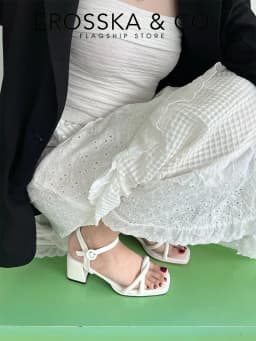 Thumbnail Erosska Kya - Giày sandal cao gót nữ mũi vuông quai đan phong cách đơn giản màu đen cao 6cm - EB072 4
