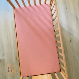 Thumbnail Ga bọc nệm cũi 62x114cm cho bé PETIT BEBE muslin bo chun màu trơn 2