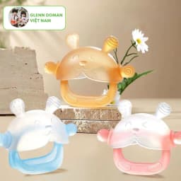 Thumbnail Gặm Nướu Cho Bé Hình Gấu, Gặm Nướu Cầm Tay Silicon Siêu Mềm Không Chứa BPA An Toàn Cho Bé [Có hộp đựng] - GLENN DOMAN 1
