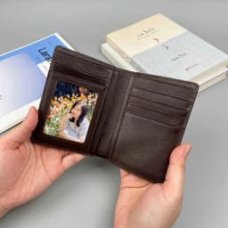 Thumbnail In Ảnh Kỉ Niệm Theo Yêu Cầu Để Trong Ngăn PE Trang Trí Bóp Ví Da 3