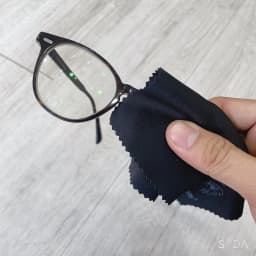 Thumbnail Khăn Đen Lau Kính Chất Vải Mịn SHADY 3