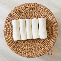Thumbnail Khăn sữa cho bé màu kem trơn Petit Bebe muslin thấm hút mềm mại cho làn da bé 2