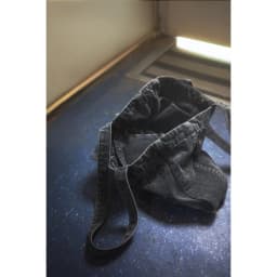 Thumbnail LIBÉ WORKSHOP - Túi tote vải denim thêu hoa hoạ tiết viền rách màu xám 1