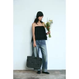 Thumbnail LIBÉ WORKSHOP - Túi tote vải denim thêu hoa hoạ tiết viền rách màu xám 3