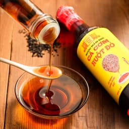 Thumbnail Nước mắm nhỉ cá cơm ruột đỏ Làng Chài Xưa 500ml/chai cá ngon vùng nước trồi 300 năm truyền thống 3