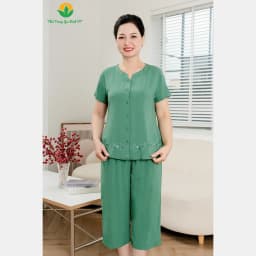 Thumbnail Đồ bộ lanh tole trung niên mặc nhà quần lửng, áo cộc tay thêu gấu thời trang Việt Thắng - B26.2409 2