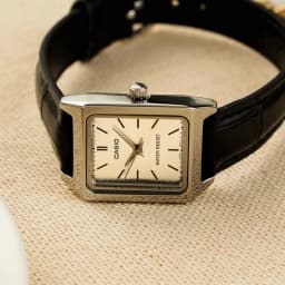 Thumbnail Đồng Hồ Casio Nữ LTP-V007L-7E1UDF Mặt Vuông Dây Da Chính Hãng 4