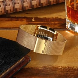 Thumbnail Đồng hồ quartz WWOOR 88831 chống nước bằng thép không gỉ mạ vàng 3