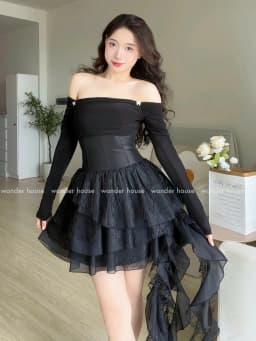 Thumbnail Richie Dress Wonderhouse Đầm trễ vai tay dài dáng xòe tua rua chất vải dày dặn dự tiệc, dạo phố sang trọng 3