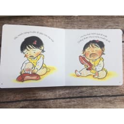 Thumbnail Sách - Con muốn đi giày của mẹ - Phát triển trí não sớm cho trẻ từ 0 đến 2 tuổi 1