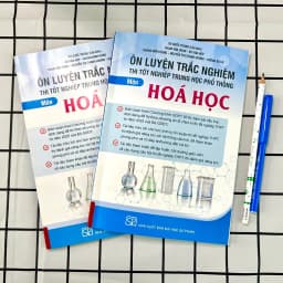 Thumbnail Sách - Ôn luyện trắc nghiệm thi tốt nghiệp trung học phổ thông môn Hóa học 2