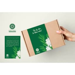 Thumbnail Set quà tặng phụ nữ "Phú Quý" - Dầu dừa ép lạnh, Tinh dầu bưởi Đất Việt, Lược gỗ đàn hương massage 2