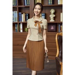 Thumbnail Set sơ mi chân váy công sở cổ tròn tay lỡ mix chân váy xếp ly chất liệu kate nhật hiện đại Evalover 2