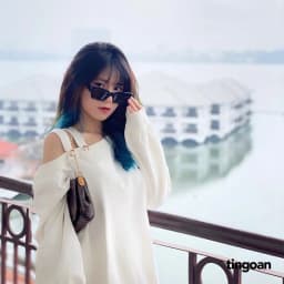Thumbnail TINGOAN® - Áo len xù lệch vai dáng rộng trắng RUNAWAY SWEATER/WH 3