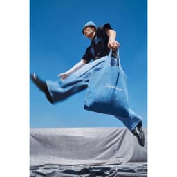 Thumbnail Túi Tote Jean DAPPERANDMORE Embroidered Denim Tote - Chất Denim Dày Dặn Thêu Chữ Sắc Nét - D&M Urban 4