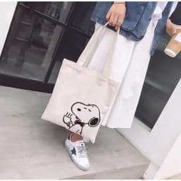 Thumbnail Túi tote vải mộc GINKO có dây kéo khóa miệng túi ( túi con ) in hình Snoopy and Friends M102 4
