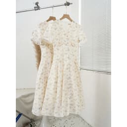 Thumbnail Váy hoa nhí tay ngắn cổ V V2025281 dáng xòe nữ tính - Đầm hoa vintage công sở đi chơi, đi làm 2
