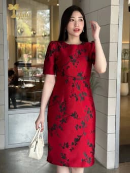 Thumbnail Váy nữ đầm dự tiệc trung niên TIFALU dáng ôm chất gấm tafta đỏ sang trọng - ZOL212RED 3