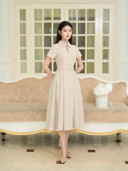 Thumbnail Váy nữ dáng dài ngắn tay màu xanh & be cổ nhọn đính đá cut-out điểm cúc bọc kèm thắt lưng YAME YV624 2