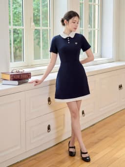 Thumbnail Váy nữ dáng ngắn cổ sen ngắn tay phối viền trắng đính cúc ngọc và nơ đá trang trí YAME YV626 1
