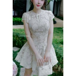 Thumbnail Váy Tiểu Thư Màu Trắng Phối Hoa Nổi LECOONG V775 Đầm Đẹp Xếp Ly Đi Tiệc Sang Chảnh 2