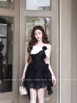 Thumbnail Wonderhouse Suri Dress Đầm trễ vai phối trắng xếp ly dự tiệc dạo phố nữ tính 2