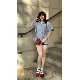 Thumbnail YU CHERRY | Áo sơmi nữ form rộng, sơ mi tay ngắn có logo thêu, Bow Embroidery Shirt YA504 1