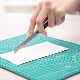 Thumbnail Dao Rọc Giấy Kim Loại Deli An Toàn, Tiện Dụng - Lưỡi Thép SK5 Sắc Bén, Siêu Bền, Dễ Dàng Thay Lưỡi 1