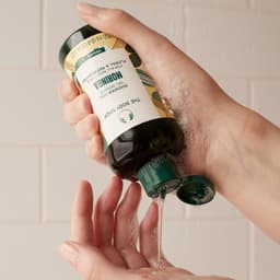 Thumbnail Sữa Tắm Hương Hoa Chùm Ngây Moringa Shower Gel 250ml The Body Shop 1