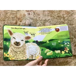 Thumbnail Sách Sờ chạm khám phá - Thế giới động vật - Một ngày giữa thiên nhiên 2