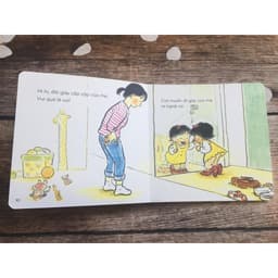 Thumbnail Sách - Con muốn đi giày của mẹ - Phát triển trí não sớm cho trẻ từ 0 đến 2 tuổi 2