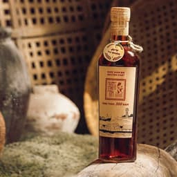 Thumbnail Nước Mắm Tĩn Nhãn Đỏ Độ Đạm 40N Chai Thủy Tinh 500ml/chai Rin Nguyên Chất Truyền Thống Sạch Không Chất Bảo 4