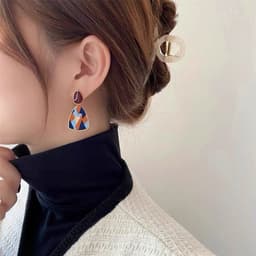 Thumbnail Khuyên tai Pinkdudu PD1280 hợp kim hình tam giác tráng men màu ấm áp phong cách vintage thời trang cho nữ 4