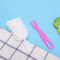 Thumbnail Bàn Chải Vệ Sinh Cốc Nước Cán Dài 21.5cm Tiện Dụng 1