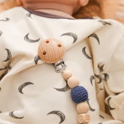 Thumbnail Dây chuyền núm vú giả tên cá nhân Dây chuyền giữ gỗ sồi thủ công Móc núm vú Kẹp miếng dán cho bé 1