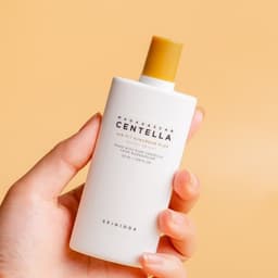 Thumbnail Kem Chống Nắng Chiết Xuất Rau Má Skin1004 50ml Kiềm Dầu Nâng Tông 4